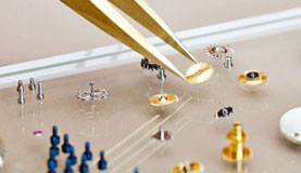 温州爱彼指定维修门店打开表壳